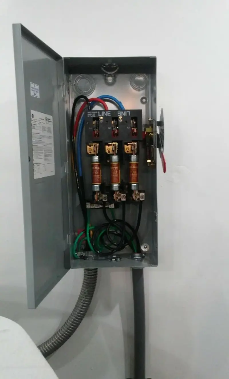 Three-phase disconnect switch installed for Electrical Wiring & Rewiring in Fruitville